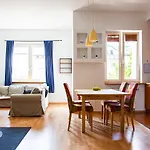 Apartment Ten * Varsó